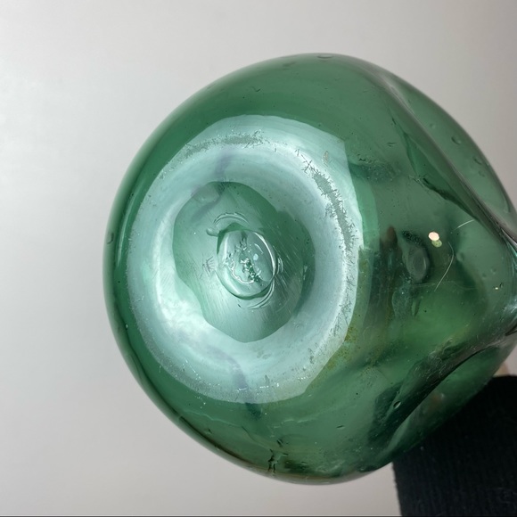 Emerald Green Genie Bottle, Mid Century Art Glass Decanter, Pinched Glass Bottle - Picture 6 of 10